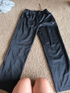 Nike Black womans ' Sweatpants with Silver Swoosh